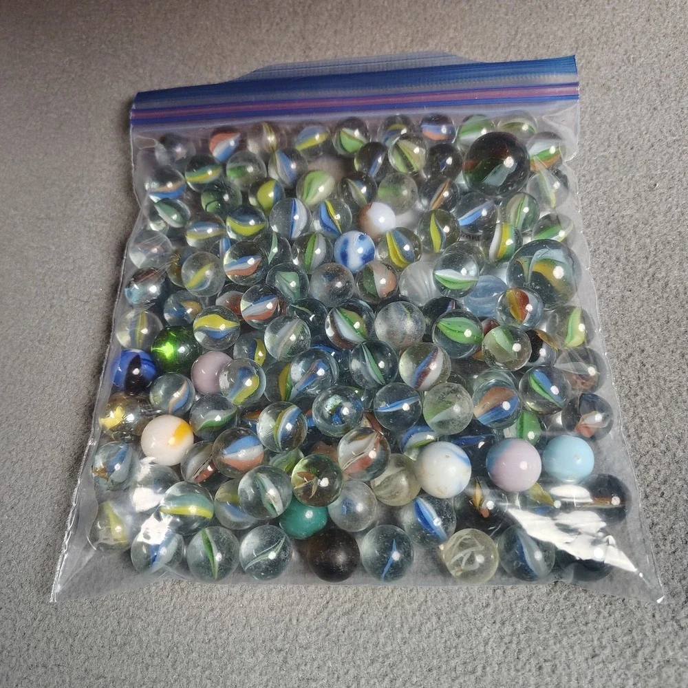 Vintage Marbles Lot 135 Count Mixed Types Assorted Estate Find Swirl/Solids Nice